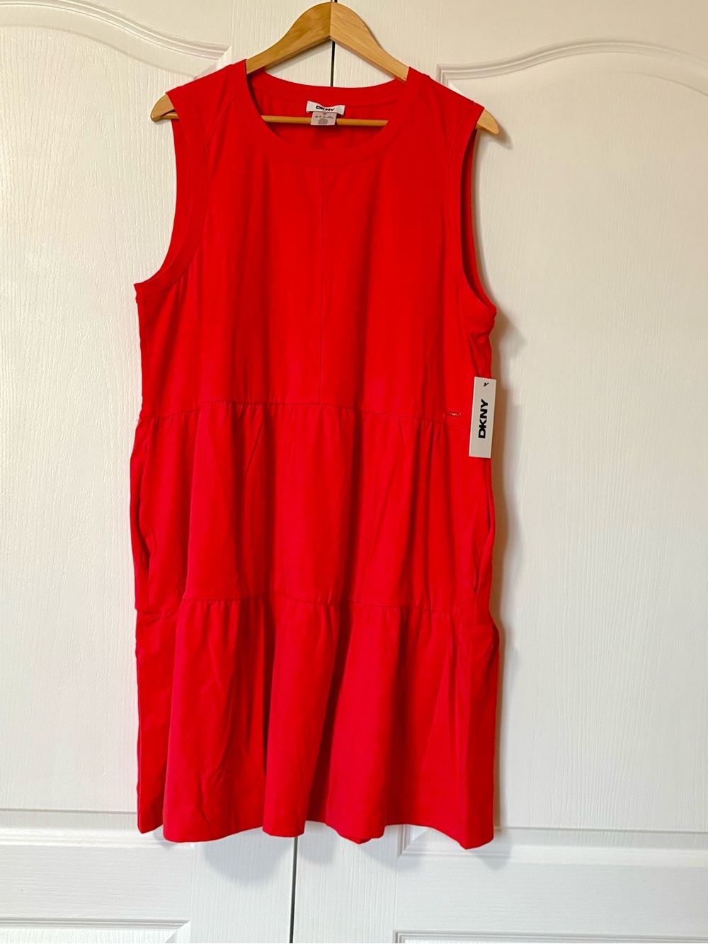 DKNY Women’s Bright Red Sleeveless Tiered Dress size XL